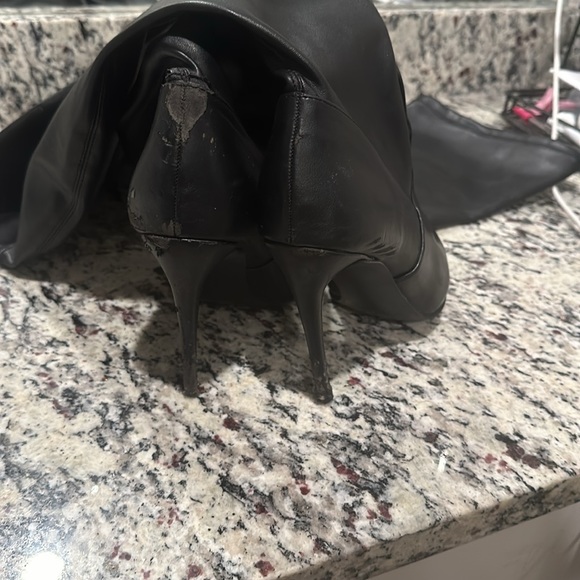 Black thought high boots not in their best condition - Picture 4 of 6